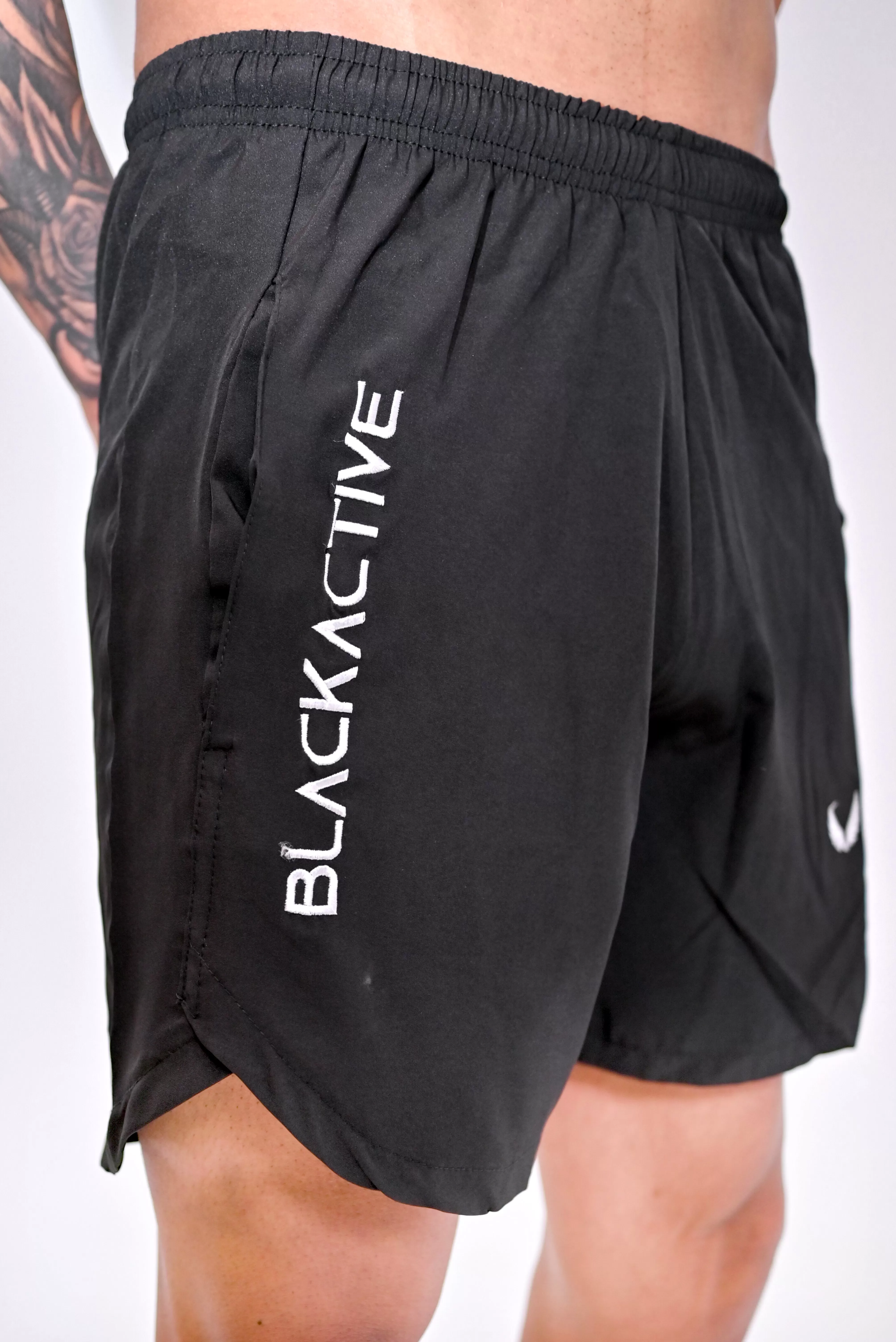 APEX SHORTS - BLACK