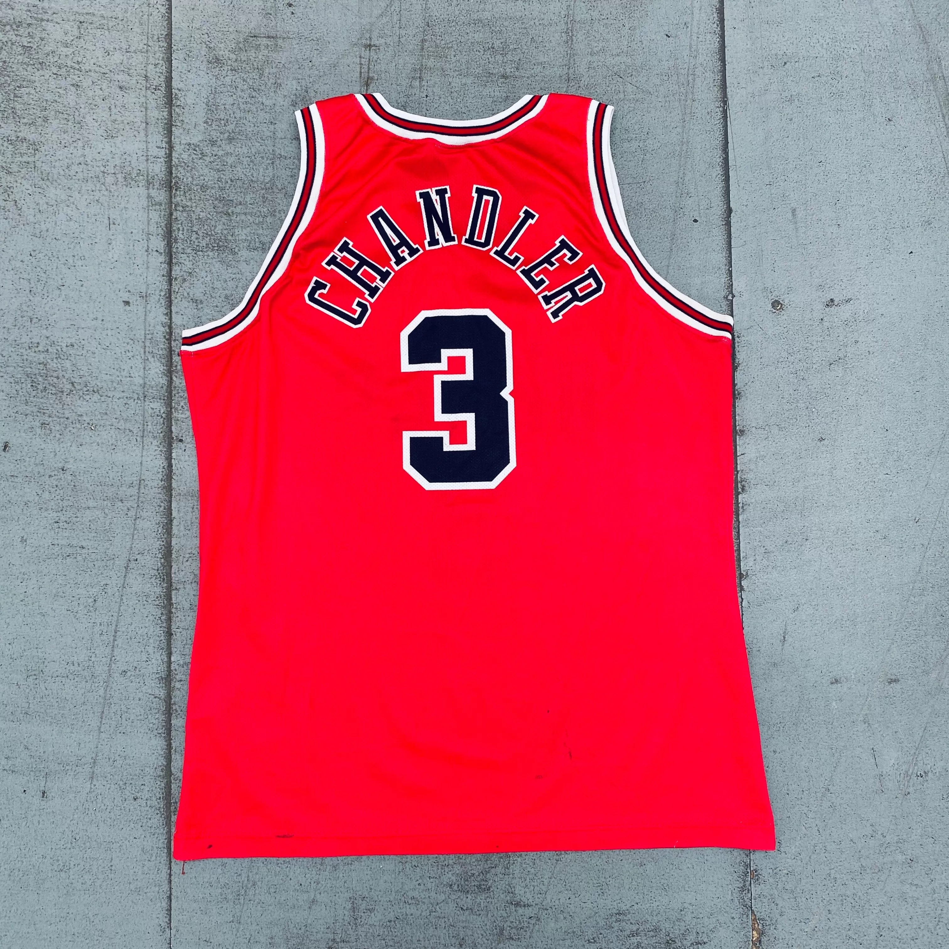 Chicago Bulls: Tyson Chandler 2001/02 Rookie Red Champion Jersey (XL)